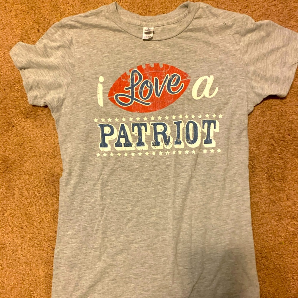 New England Patriots Women’s Shirts